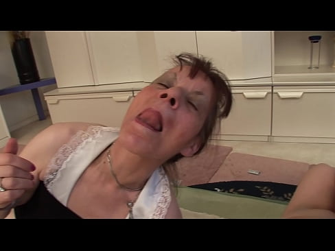 ❤️ Duas avós e um avô têm uma tríplice Porno bonito em pt-br.stroybassein.ru ☑