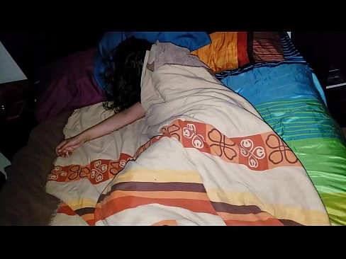 ❤️ Stepson berating sua jovem madrasta enquanto ela dorme. Porno bonito em pt-br.stroybassein.ru ☑